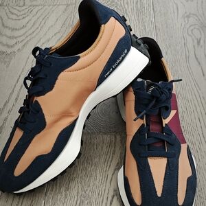 Brand new New Balance 327 Men size 11